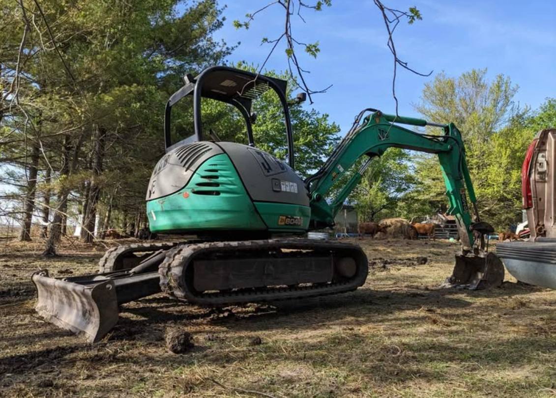 JCB 8040ZTS land clearing in central Illinois — brush, trees, and fence rows — Brohez Trucking